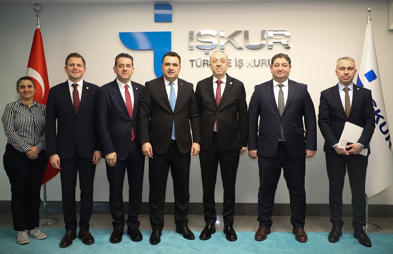 Türk Eczacılar Birliği Başkanı Demirci, İŞKUR’u Ziyaret Etti  kapak görseli