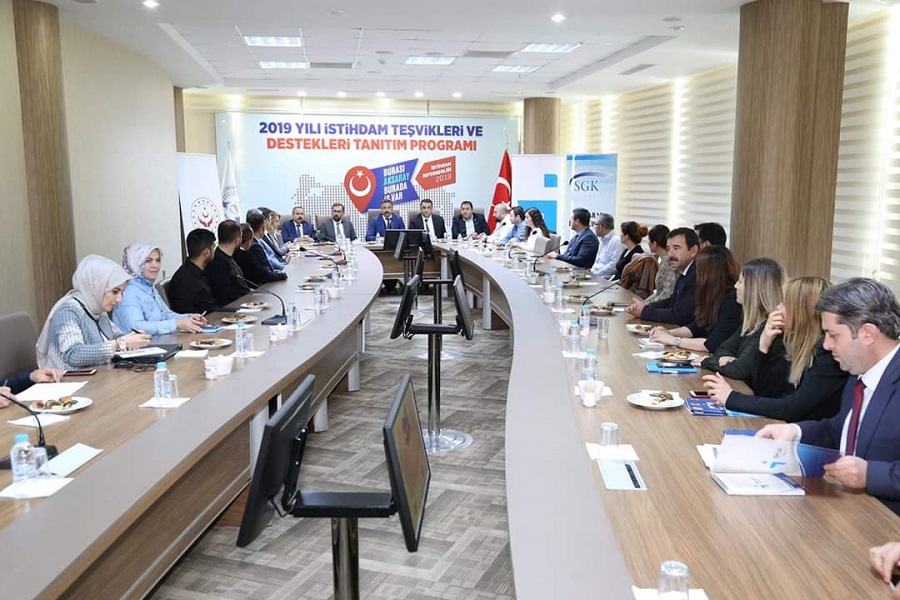 Aksaray Tekstil Zirvesi Gerçekleştirildi haber kapak görseli