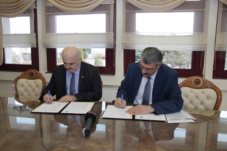 Trabzon'da Yeni Mesleki Eğitim Kursumuz İçin İmzalar Atıldı haber kapak görseli