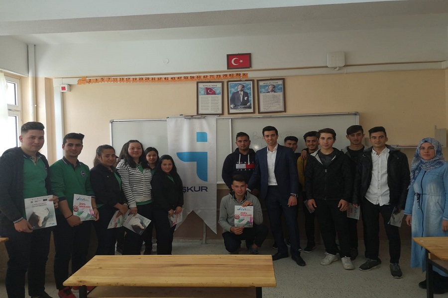 Denizli'de Öğrencilere “İş Arama Becerileri” Eğitimi Verdik haber kapak görseli