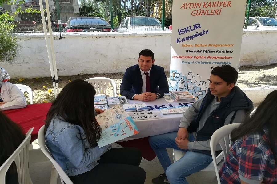 Söke Hizmet Merkezimiz Lise Kariyer Gününde Stant Açtı haber kapak görseli
