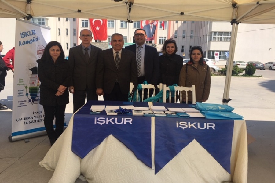 İzmir Fen Lisesi Kariyer Günü Etkinliğine Katıldık haber kapak görseli