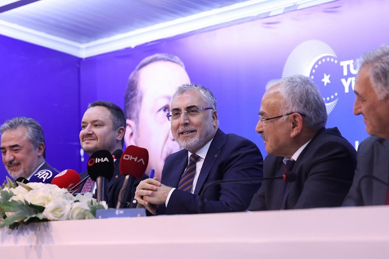 Bakan Işıkhan, Ordu’da Türkiye Yüzyılında Çalışma Hayatı Buluşmaları’na Katıldı kapak görseli