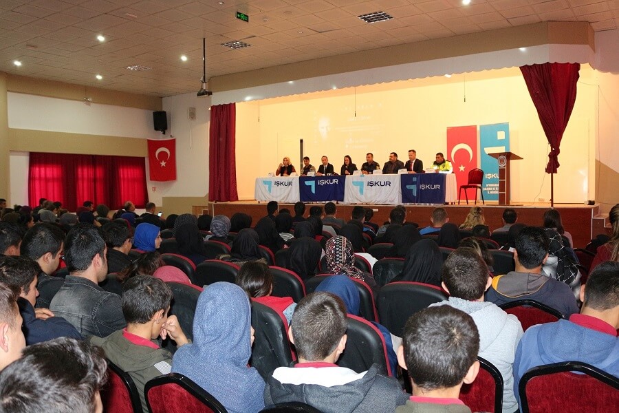 Afyonkarahisar'da Meslek Tanıtım Günleri Etkinliği Düzenledik