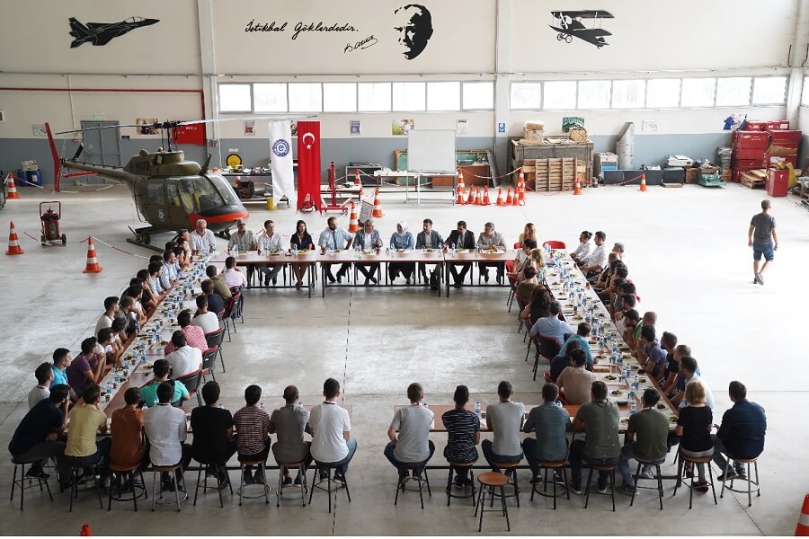 İzmir'de Uçak Bakım Teknisyeni Kursu Sertifika Töreni Yapıldı haber kapak görseli