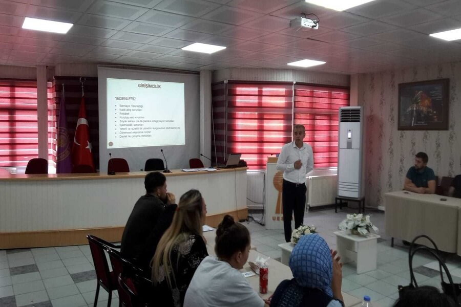 Uşak'ta Girişimcilik Eğitim Programı Düzenledik
