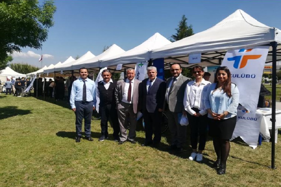 Manisa'da Kariyer Günü ve Mezun Buluşma Günü Etkiliğine Katıldık haber kapak görseli