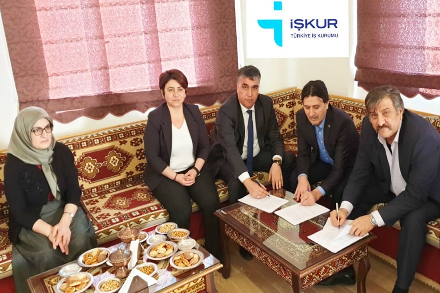 Erzincan'da Yeni Mesleki Eğitim Kursumuz İçin İmzalar Atıldı haber kapak görseli