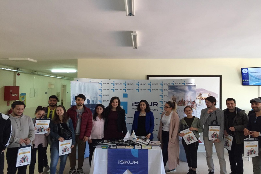Dokuz Eylül Üniversitesi Foça Reha Midilli Turizm Fakültesi`nde İŞKUR Kampüste Etkinliği Gerçekleştirdik haber kapak görseli