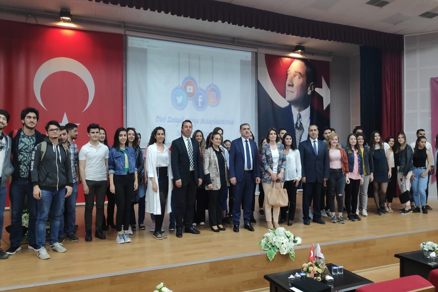 İzmir Katip Çelebi Üniversitesi`nde “İŞKUR Kampüste” Etkinliği Gerçekleştirdik haber kapak görseli