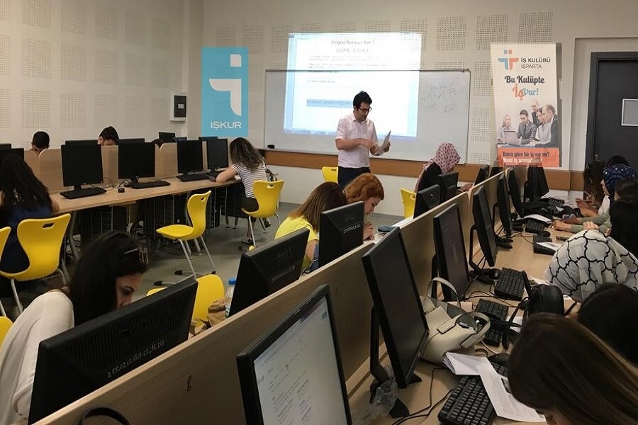 Süleyman Demirel Üniversitesi İş Kulübü Eğitimlerimiz Tamamlandı haber kapak görseli