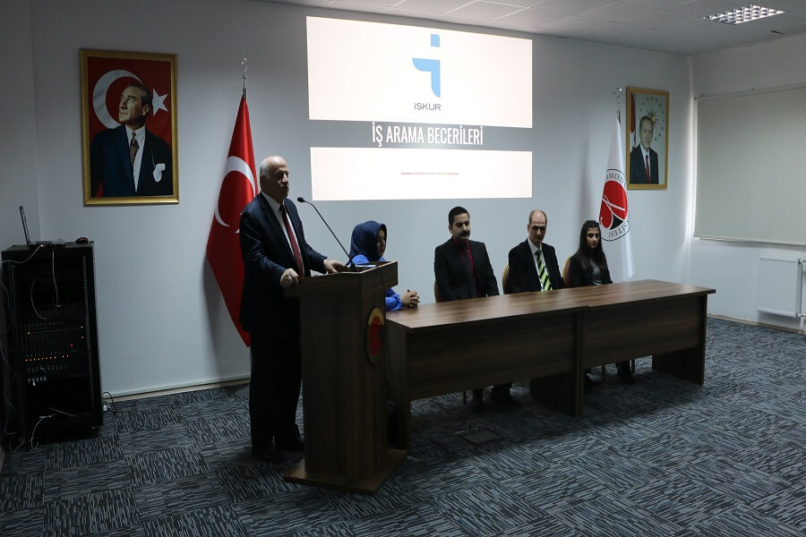 Kastamonu'da Öğrencilere “İş Aramada Farkındalık ve Özgüven” Sunumu Gerçekleştirdik