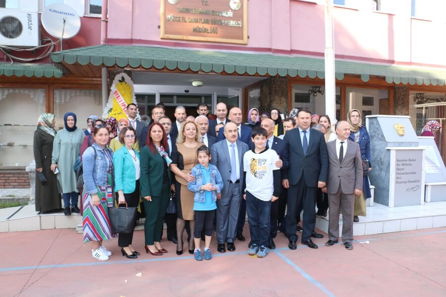 Düzce'de Mesleki Eğitim Kurslarımızın Sergisi Açıldı