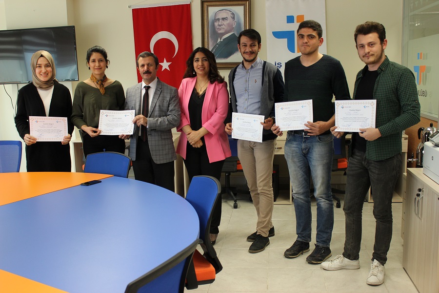 Manisa'da İş Kulübü Eğitimleri İle Gençleri Geleceğe Hazırlıyoruz haber kapak görseli