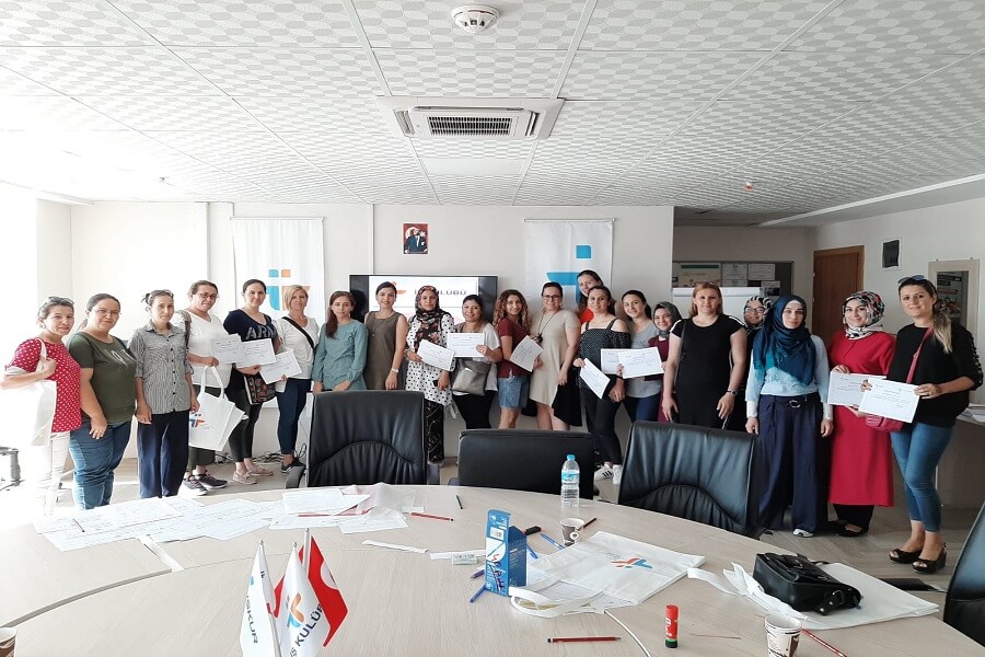 İzmir İş Kulübümüz Annelerle Eğitimde haber kapak görseli