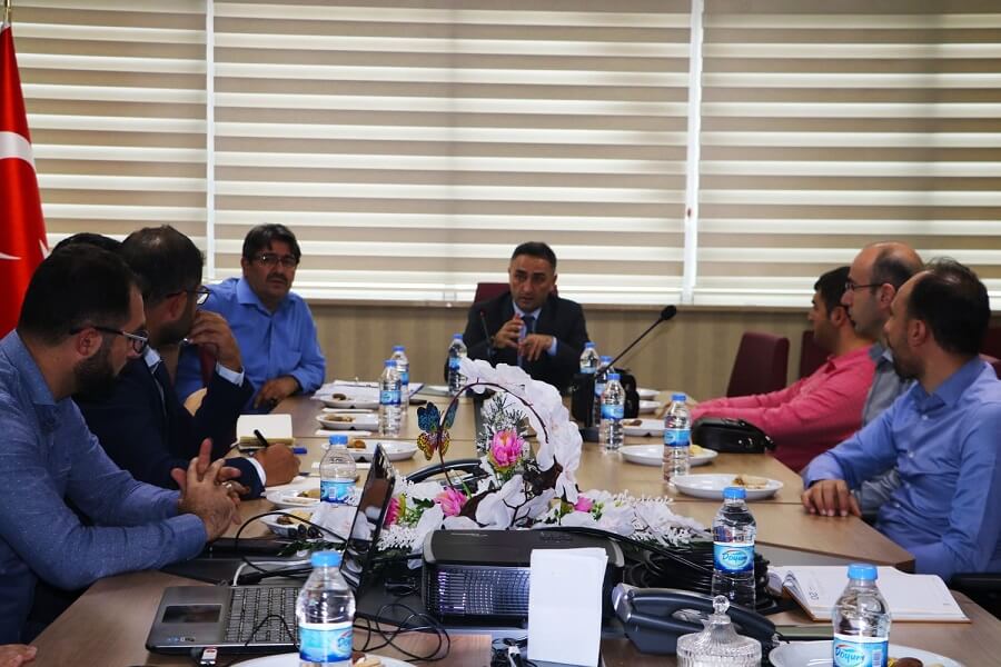 Erzurum'da “Dijital Ekonomi-Geleceğin Meslekleri Komisyonu” Toplantı Yaptı haber kapak görseli