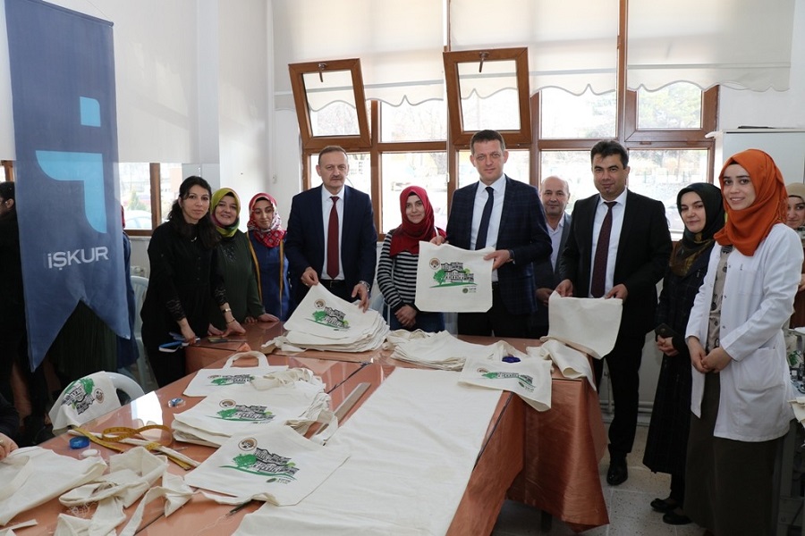 Karabük'te Mesleki Eğitim Kurslarımız İle İstihdama Kazandırıyoruz haber kapak görseli