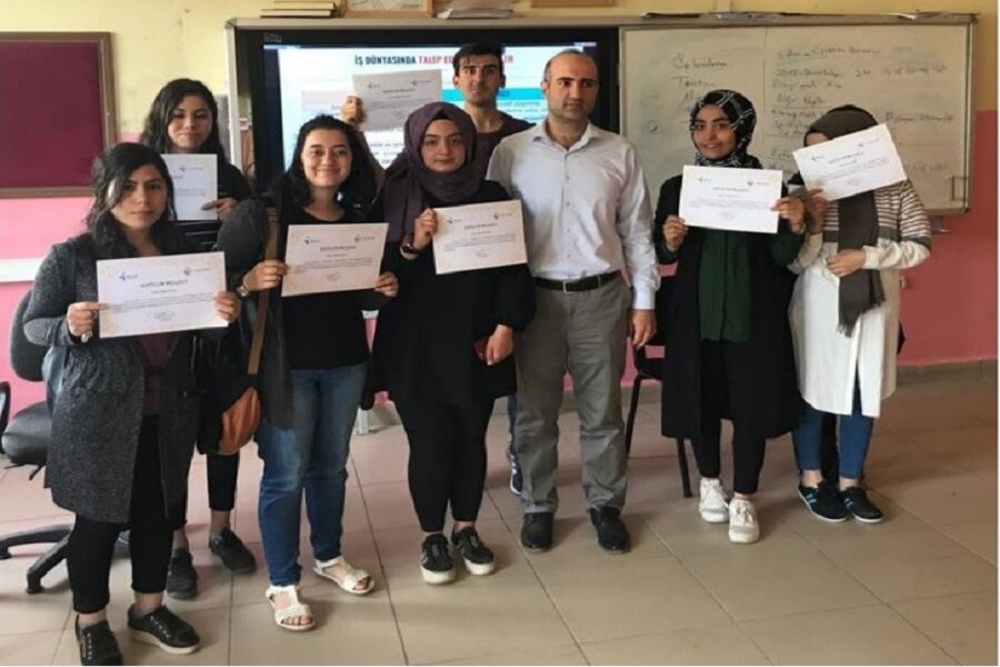 Elazığ İş Kulübümüz Lise Öğrencilerine Eğitim Verdi haber kapak görseli