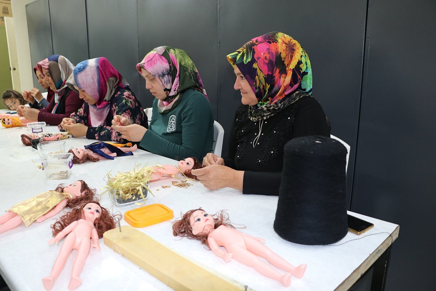 Oğuzeli'nde Devam Eden Mesleki Eğitim Kursumuzu Ziyaret Ettik haber kapak görseli