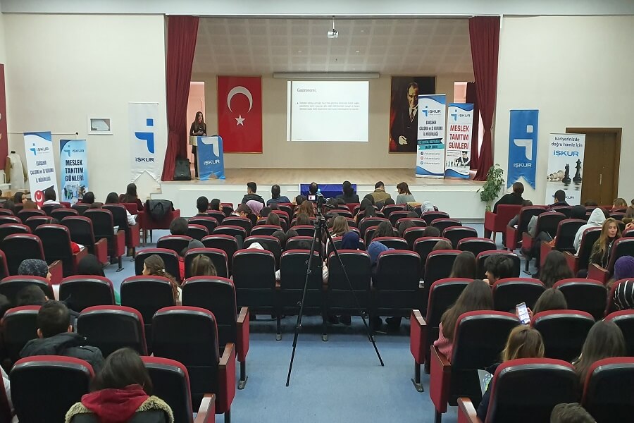 Eskişehir'de Meslek Tanıtım Günleri Etkinliği Gerçekleştirdik