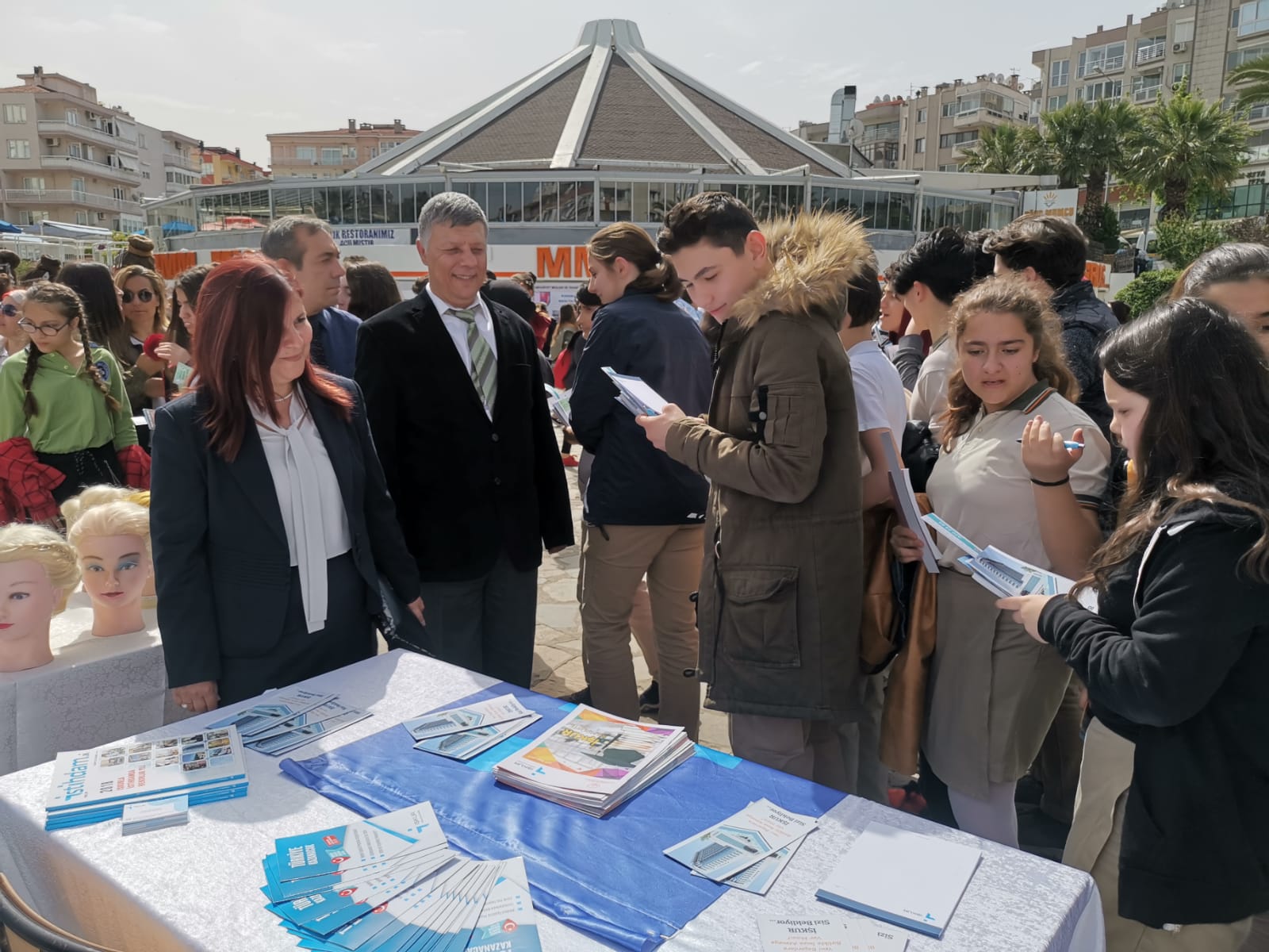 İzmir Karabağlar’da “Mesleğimle Tanışıyorum” Etkinliğine Katıldık haber kapak görseli