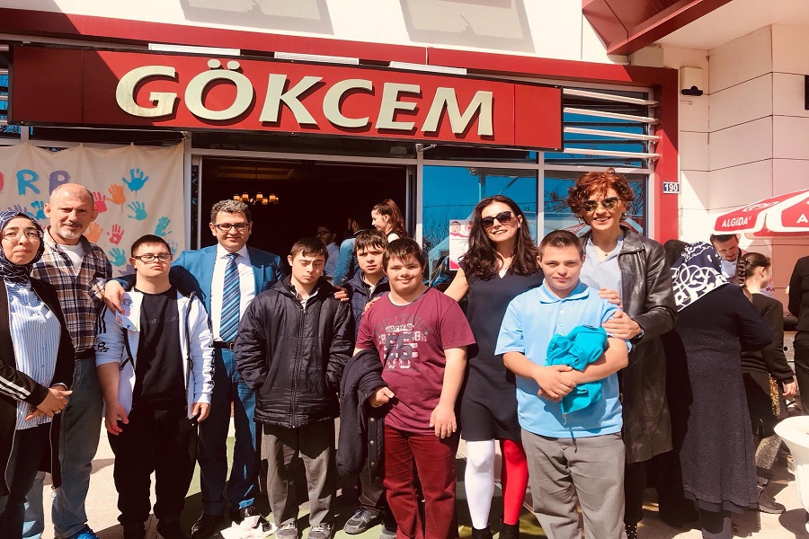 Konya'da Down Sendromlu Gençlere Anlamlı Ziyaret haber kapak görseli