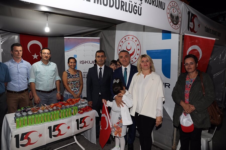 Kırklareli, Özgürlük ve Demokrasi Meydanı’nda Stant Açtı haber kapak görseli