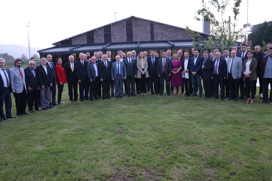 Düzce'de “Burası Düzce Burada İş Var” Sloganıyla Bilgilendirme Toplantısı Yapıldı haber kapak görseli