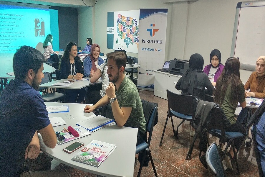 İş Kulübümüz Atatürk Üniversitesi Öğrencilerine Eğitim Verdi haber kapak görseli